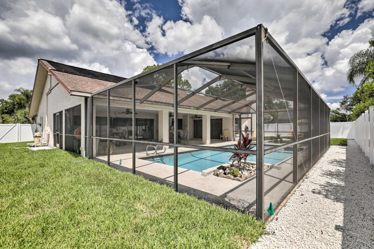 Relaxing Tampa Abode With Screened Lanai And Pool Villa Exterior photo