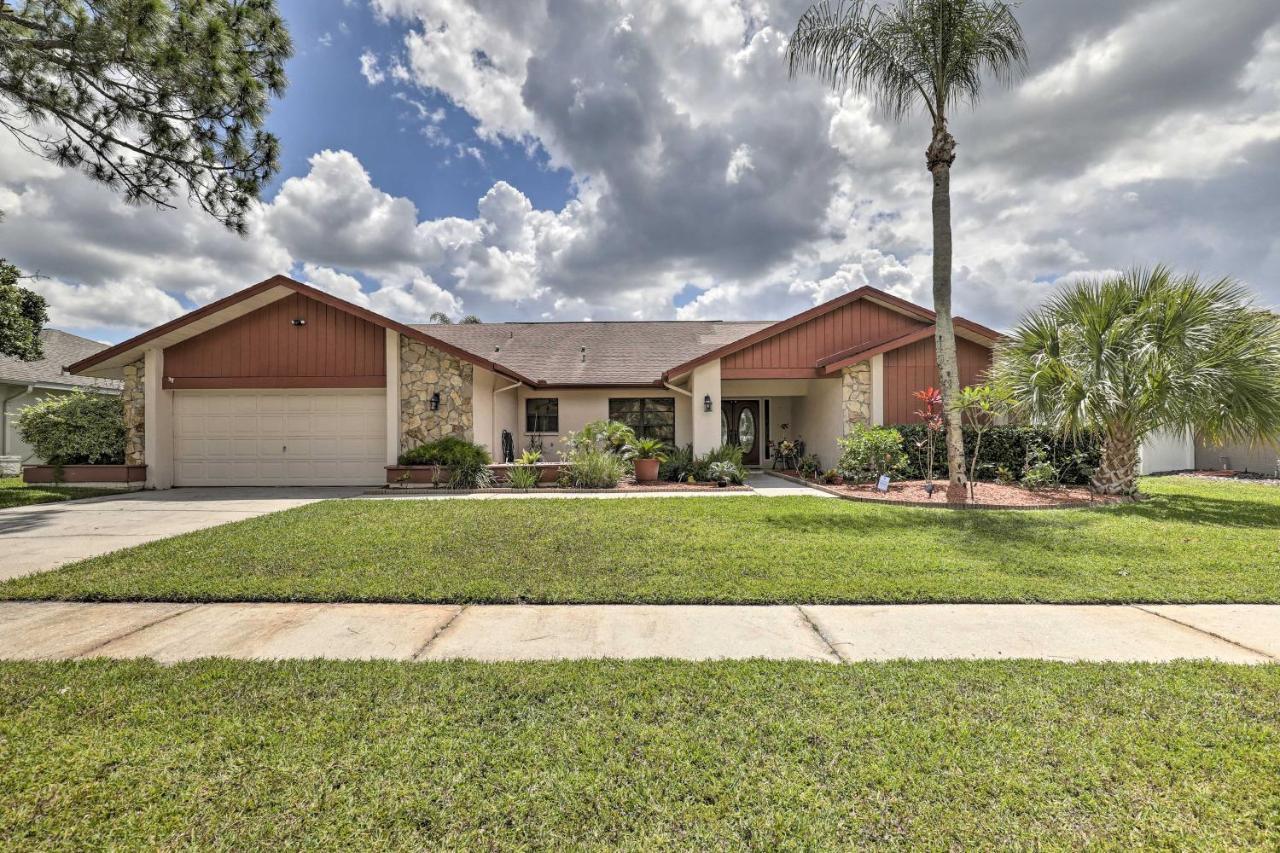 Relaxing Tampa Abode With Screened Lanai And Pool Villa Exterior photo