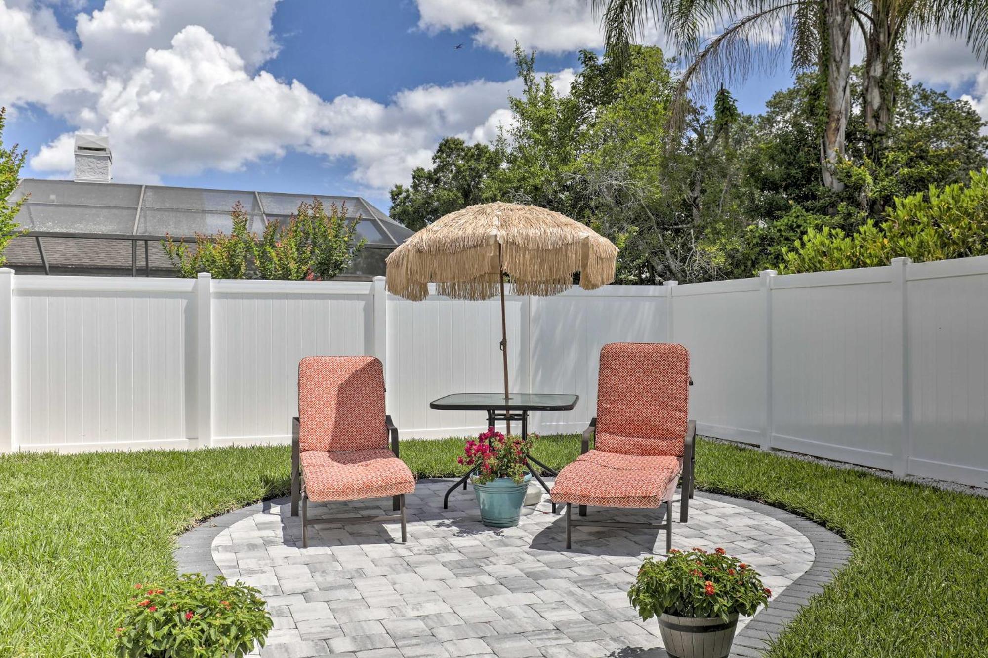 Relaxing Tampa Abode With Screened Lanai And Pool Villa Exterior photo